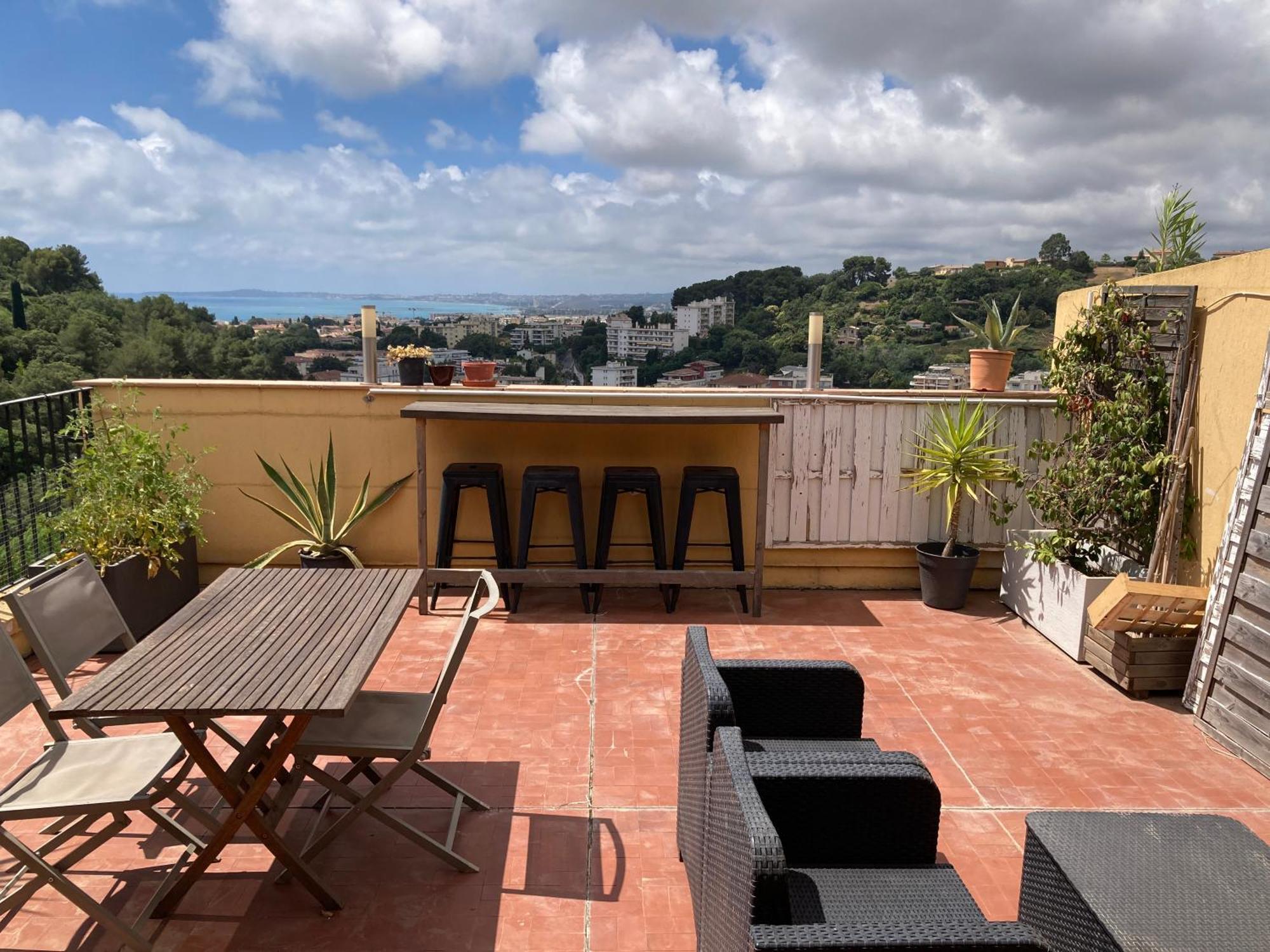 T2 Traversant Avec Une Grande Terrasse Et Piscine Cagnes-sur-Mer Extérieur photo