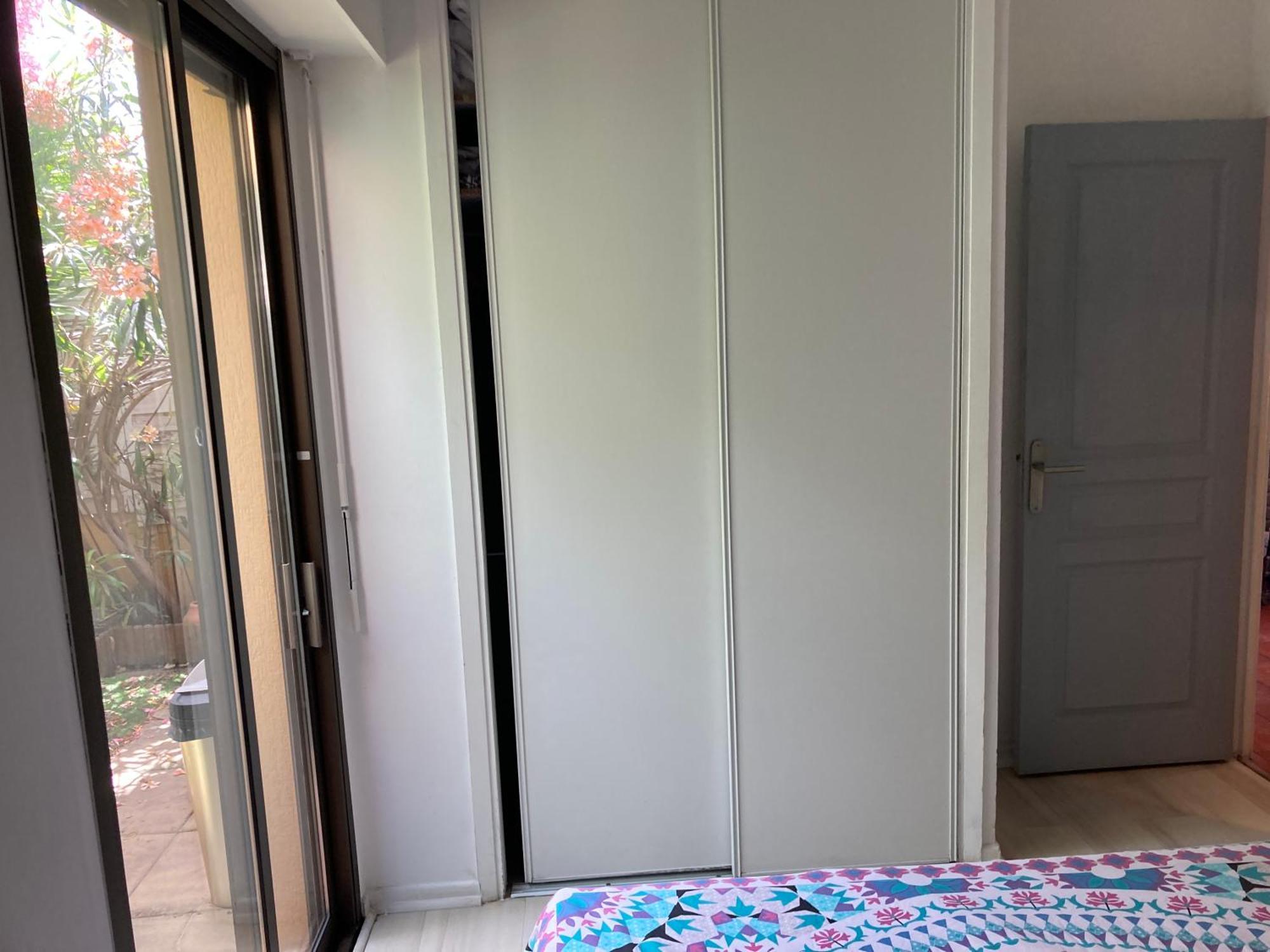 T2 Traversant Avec Une Grande Terrasse Et Piscine Cagnes-sur-Mer Extérieur photo