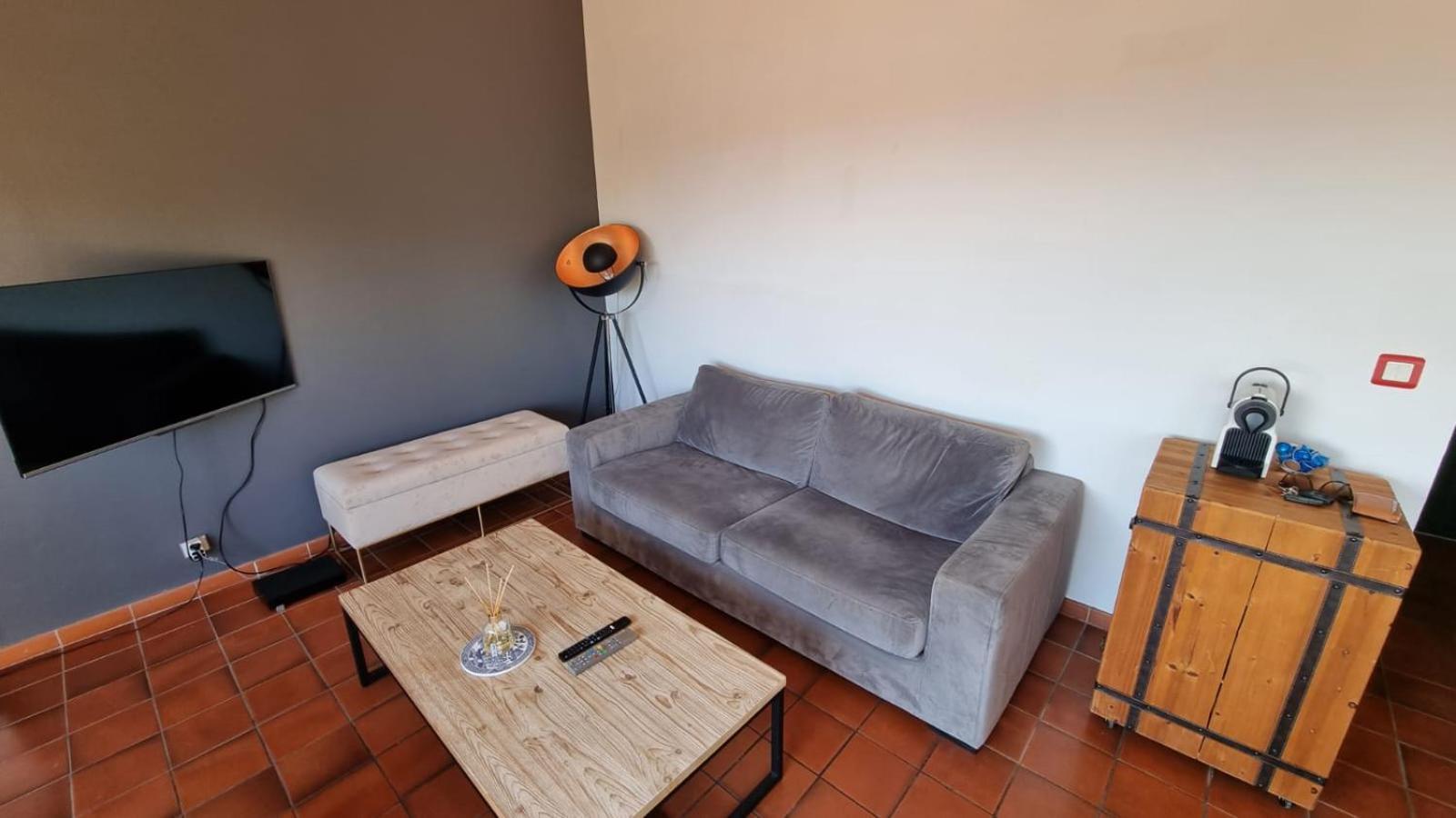 T2 Traversant Avec Une Grande Terrasse Et Piscine Cagnes-sur-Mer Extérieur photo